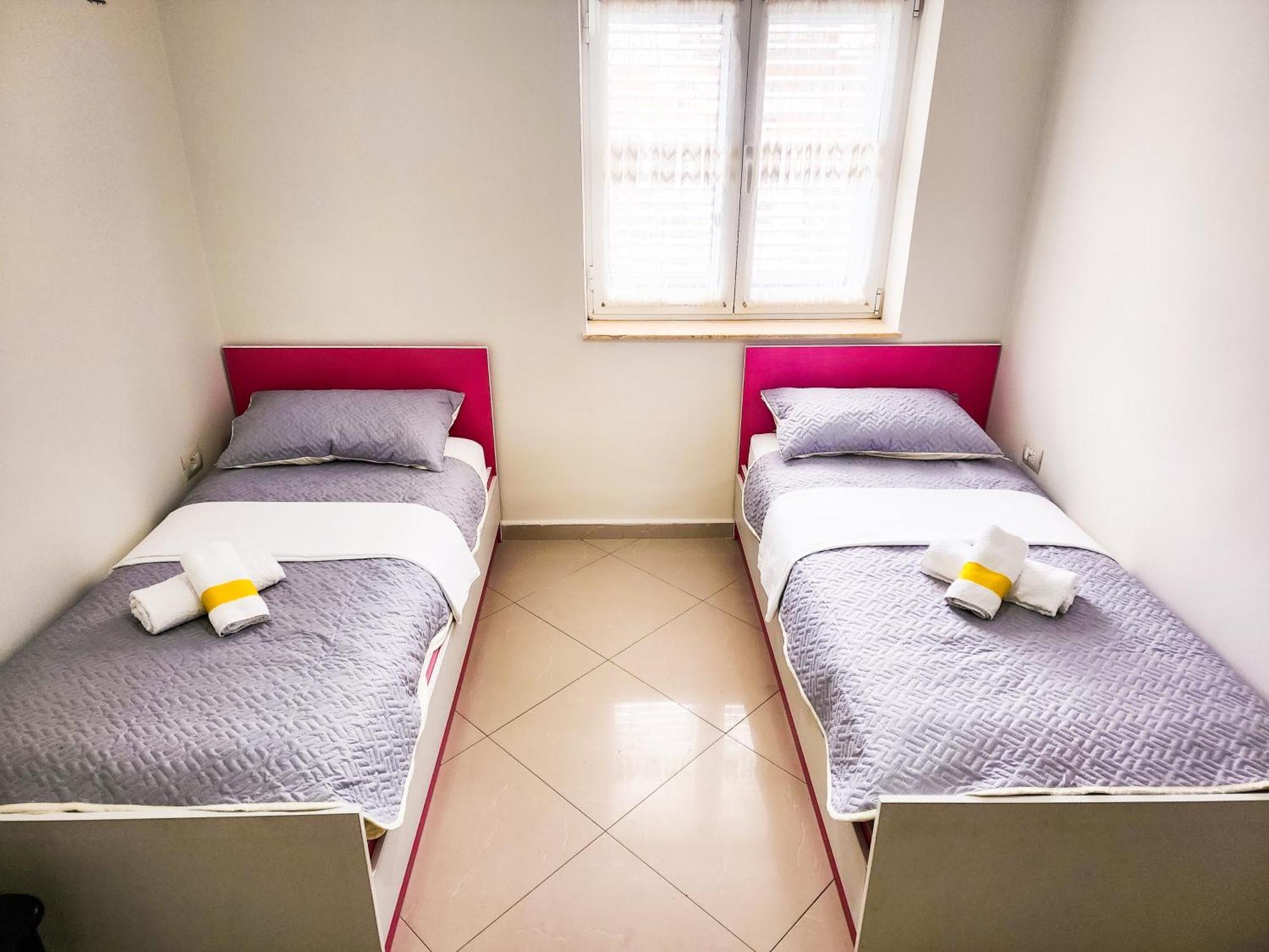 Apartment Sweet New Pazar Tirana Esterno foto